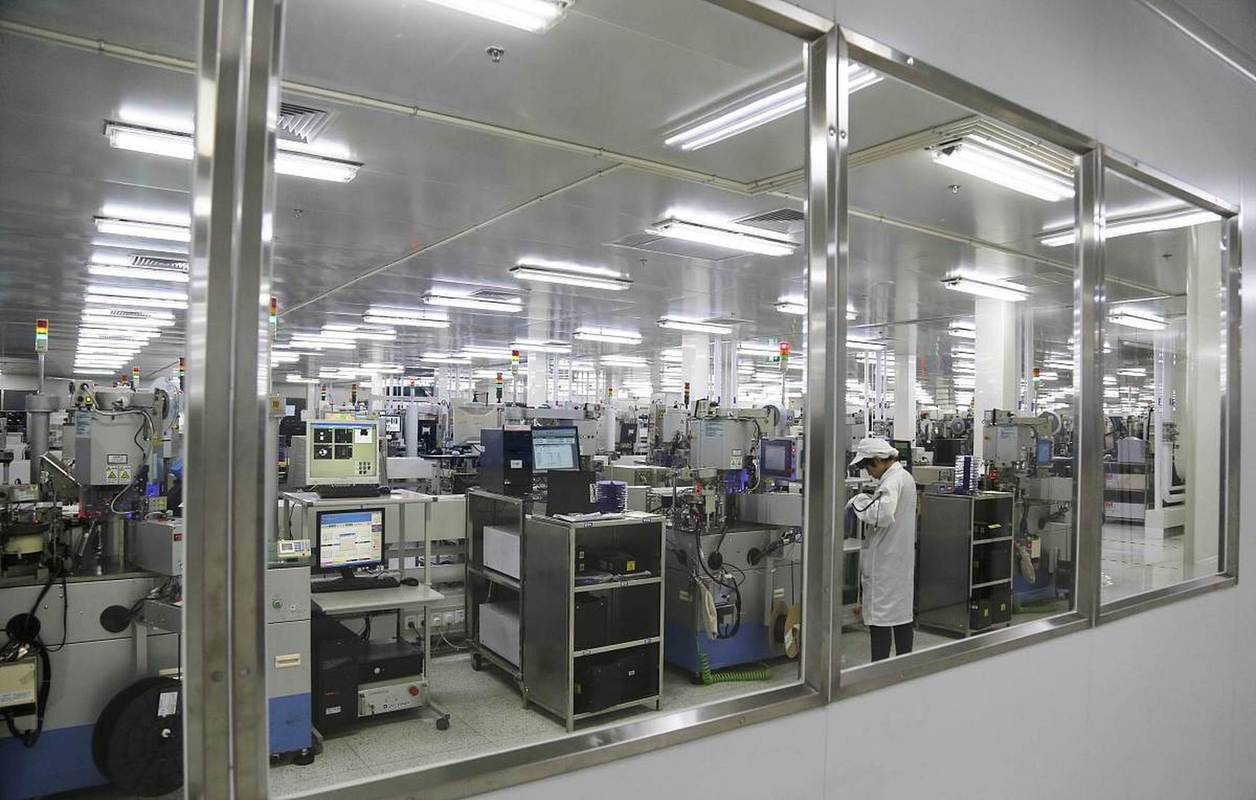 化妝品OEM工廠加工 助力品牌方輕松實現高效生產